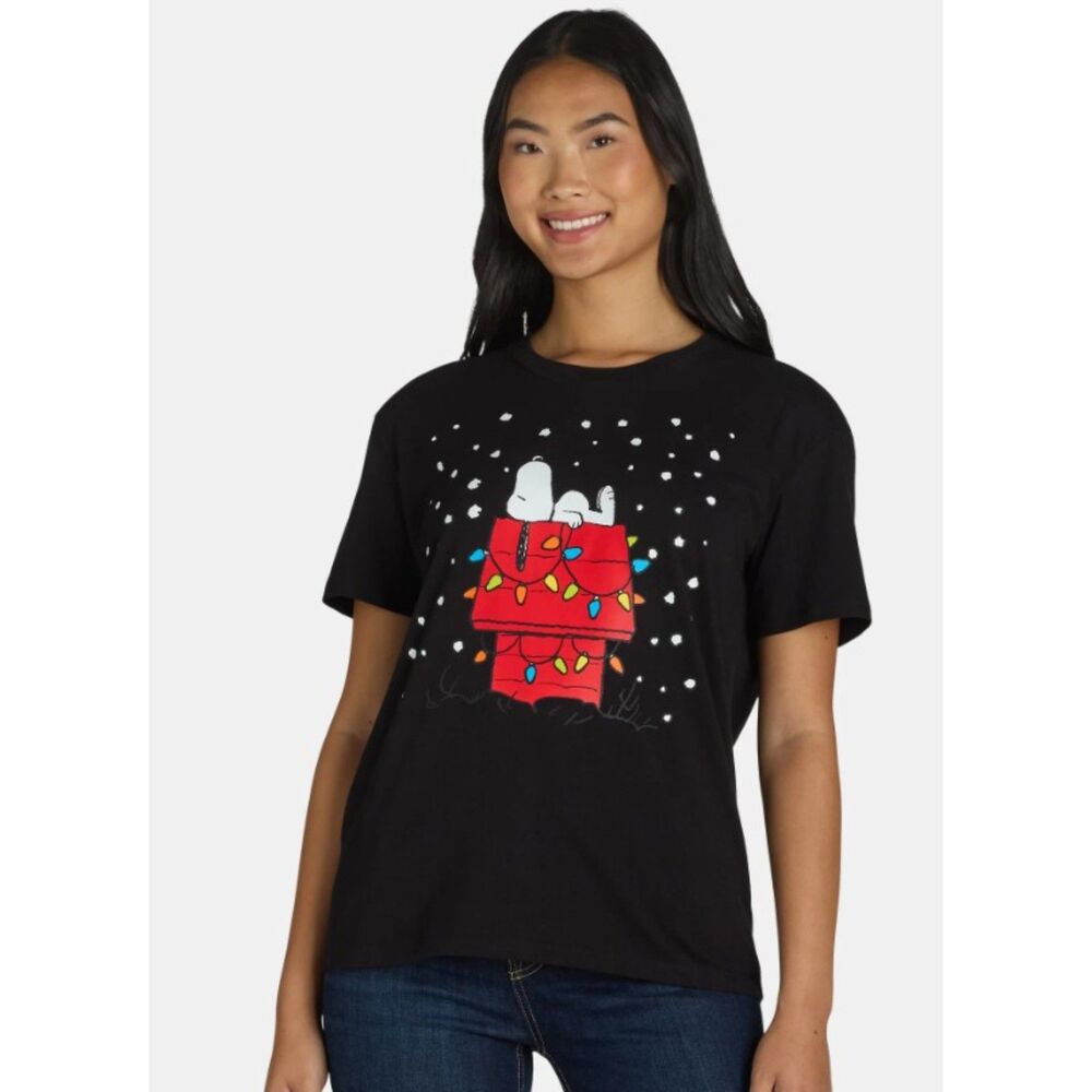 NEW NWT Black Sz XS Christmas Holiday SNOOPY Black Tee Shirt PEANUTS
